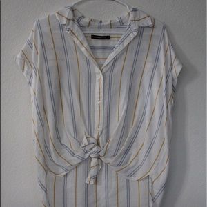 Stripped, tie front/button up, collared shirt